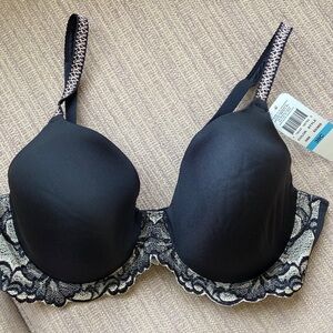 Wacoal Black T-Shirt Bra with Cream Lace Trim